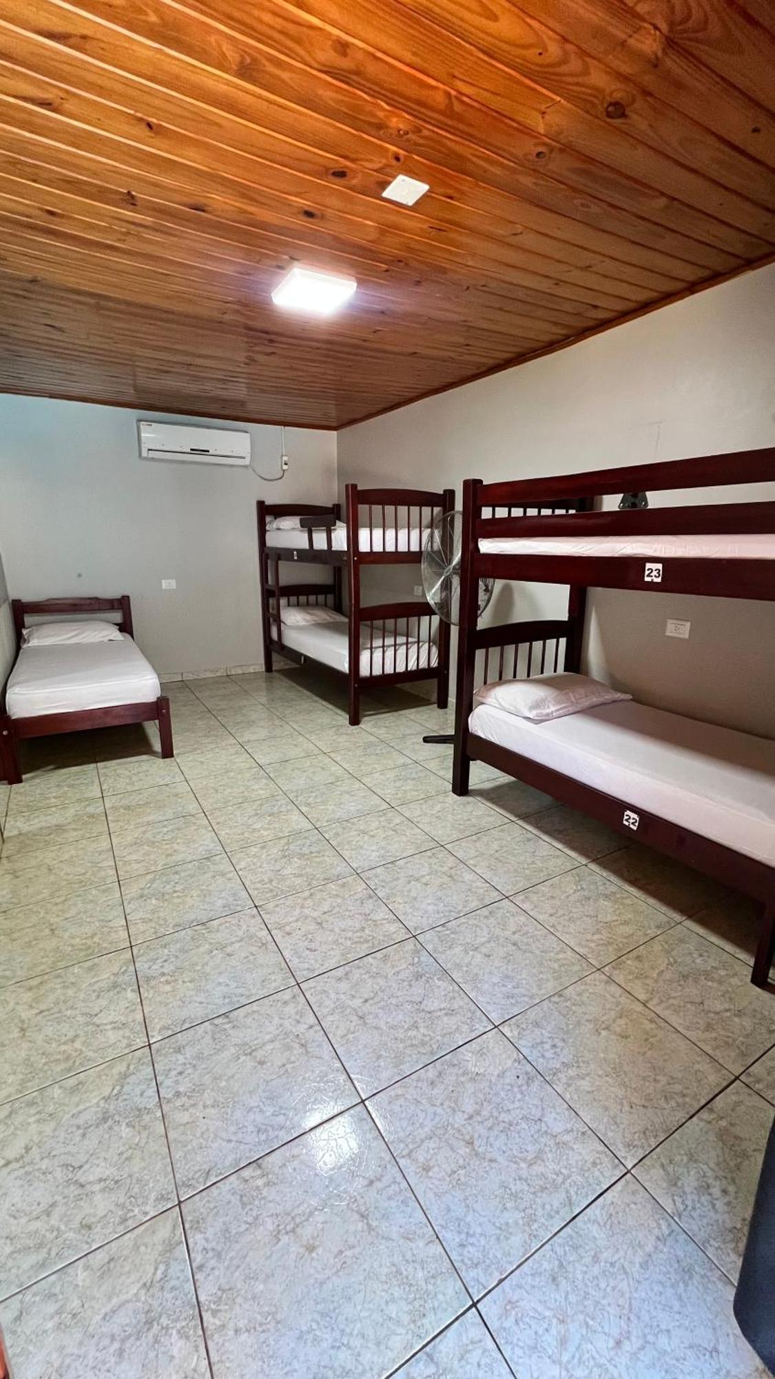 Hostel Peter Pan Puerto Iguazú Eksteriør billede